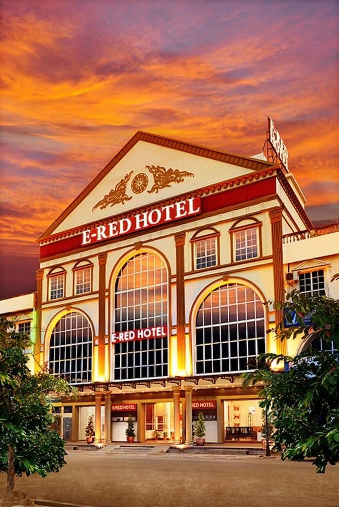 E-Red Hotel Bandar Perda Bukit Mertajam Esterno foto