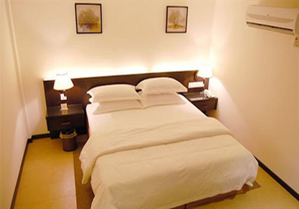 E-Red Hotel Bandar Perda Bukit Mertajam Esterno foto