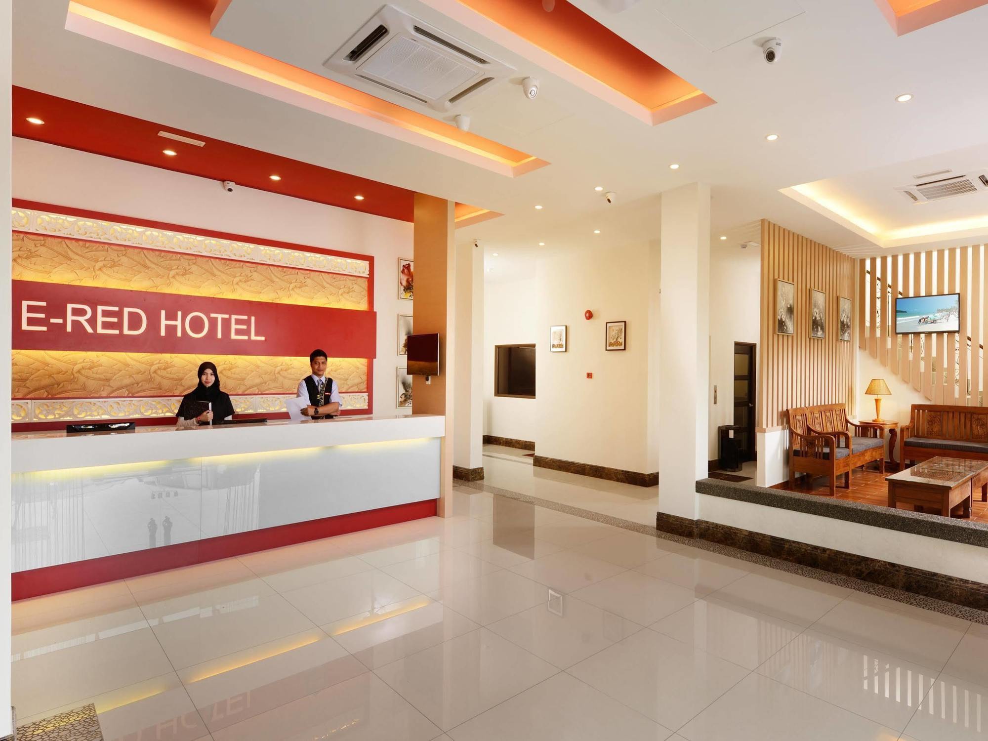 E-Red Hotel Bandar Perda Bukit Mertajam Esterno foto